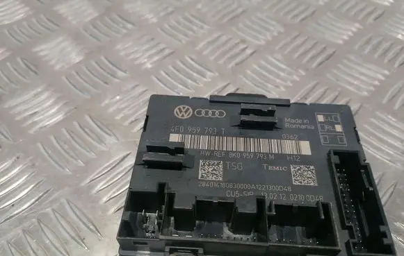 Audi Q7 4L Door control unit/module 4F0959795P
