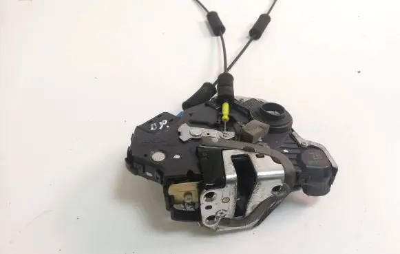 Lexus RX 330 - 350 - 400H Front door lock