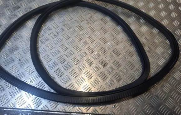 BMW 7 F01 F02 F03 F04 Rear door rubber seal (on body) 7179131