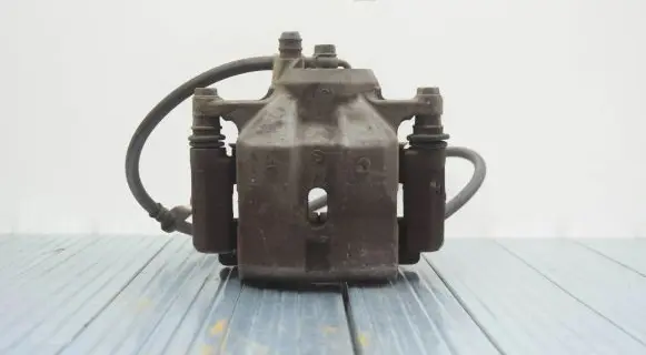 Toyota Prius (XW30) Front brake caliper 14670411