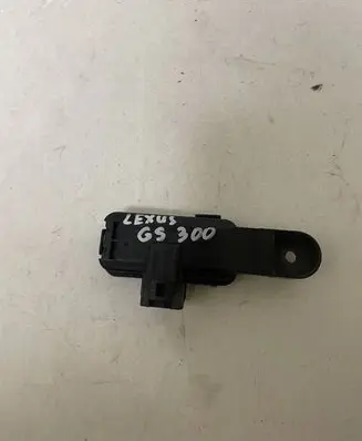 Lexus GS 300 350 430 450H Air quality sensor 0136500010