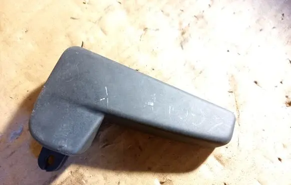 Volkswagen Golf VII Engine bonnet (hood) release handle