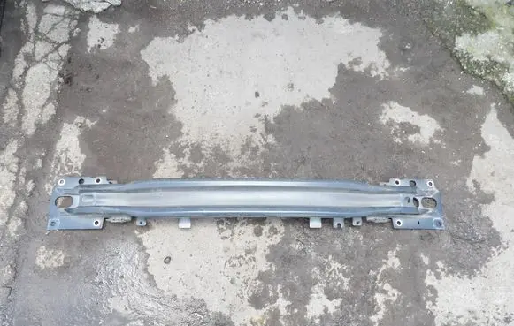 Volvo V60 Front bumper support beam 