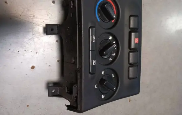 Opel Zafira A Climate control unit 90560950