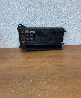 Volkswagen Crafter Fuse module 9065450101 ZGA002