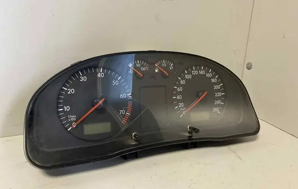 Volkswagen PASSAT B5 Speedometer (instrument cluster) 3B0919881F 110008794006