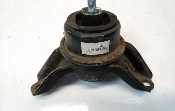 KIA Sportage Engine mount bracket
