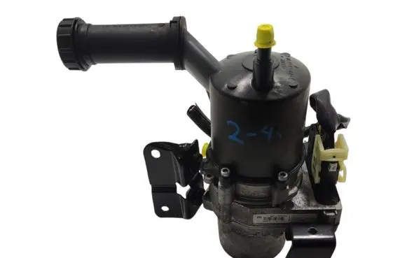 Peugeot 3008 I Power steering pump 9675811080