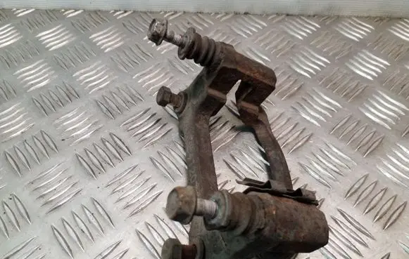 Hyundai Santa Fe Rear brake pad spring 