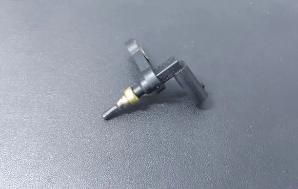 Volkswagen T-Roc Coolant temperature sensor 04E919501E