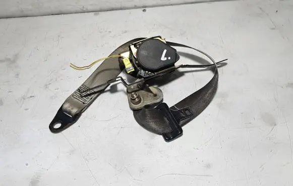 Nissan Primera Front seatbelt 86885AV701 04167064