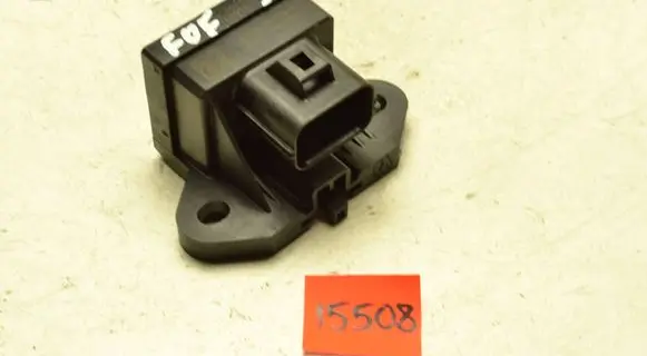Ford Focus Fuel pump relay H8QTB AU5A9D370FA