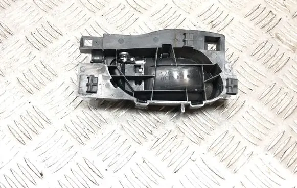 Citroen C4 I Rear door interior handle 100187386