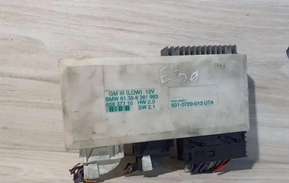 BMW 5 E39 Comfort/convenience module 61358381963 601072901 60837710