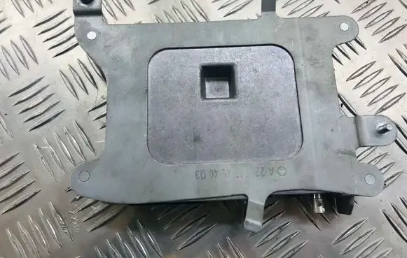 Mercedes-Benz S W221 Bluetooth control unit module A2168206526 A2215454640Q3
