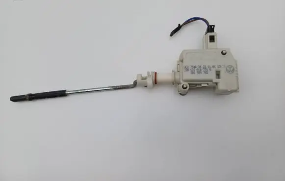 Volkswagen Golf IV Tailgate boot lock/latch motor 3B0959782 1J6810773B