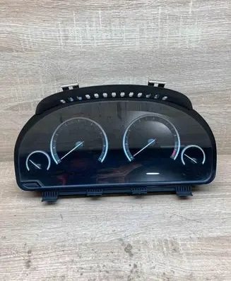 BMW 5 F10 F11 Speedometer (instrument cluster) 9311649 0263703079