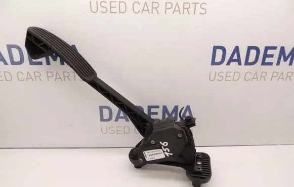 Volvo V70 Accelerator throttle pedal 30636004 D156