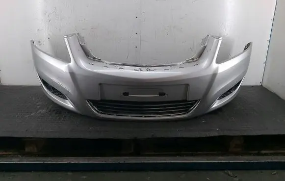 Opel Zafira B Front bumper Z157