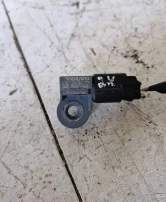 Volvo V40 Airbag deployment crash/impact sensor 31406537 133410012962