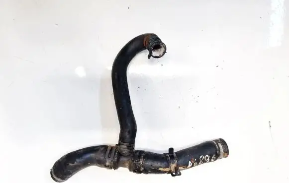 Audi A4 S4 B5 8D Engine coolant pipe/hose