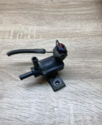 Toyota Prius (XW20) Turbo solenoid valve 9091012259 1362002771