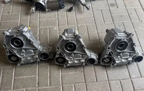BMW X1 E84 Gearbox transfer box case 7636483 7643754