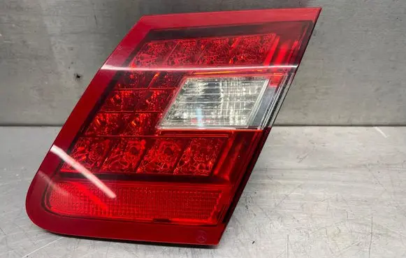 Mercedes-Benz E W212 Tailgate rear/tail lights A2129060258 483522 778002