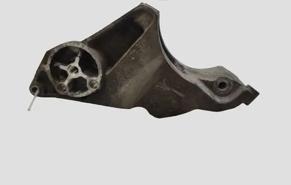 Land Rover Range Rover Sport L320 Engine mounting bracket 4H2Q10239