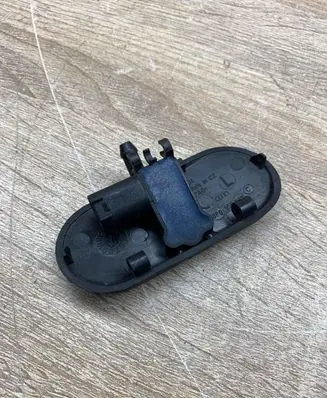 Audi A3 S3 8P Windshield washer spray nozzle 8P0955987