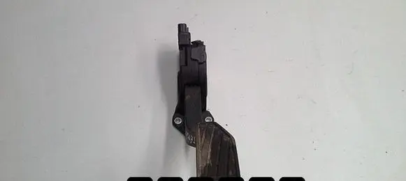 Suzuki Grand Vitara I Accelerator throttle pedal 15900-65J02