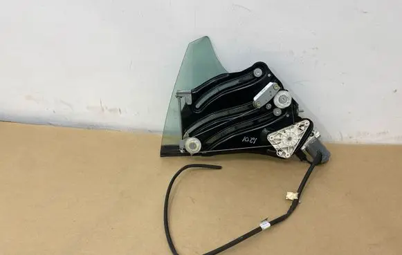 Mercedes-Benz SLK R172 Rear door window regulator with motor A1729062300