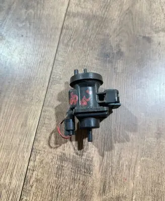 Mercedes-Benz S W220 Turbo solenoid valve 0005450527