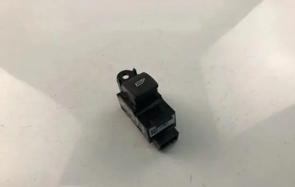 Volvo V40 Electric window control switch 31394840