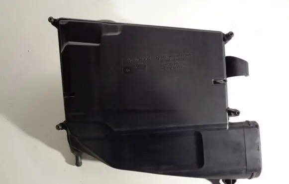 Mercedes-Benz ML W164 Air filter box A6420940204 A6420902001