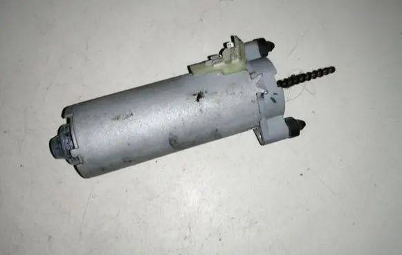 Mercedes-Benz E W211 Seat adjustment motor 0130002623
