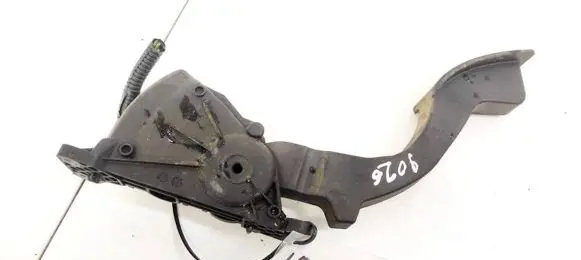 Volvo V50 Accelerator throttle pedal 4M519F836AH 4M51-9F836-AH