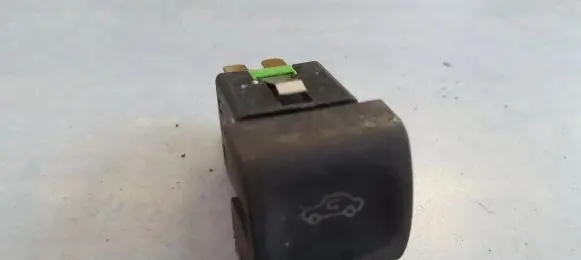 Opel Omega B1 Air circulation switch 90508287