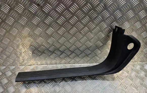 Volvo V40 Front sill trim cover 31267987