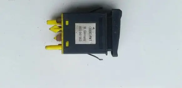 Fog light switch
