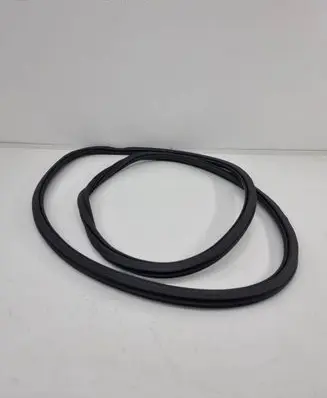 Porsche Macan (95B) Front door rubber seal 95B831721F