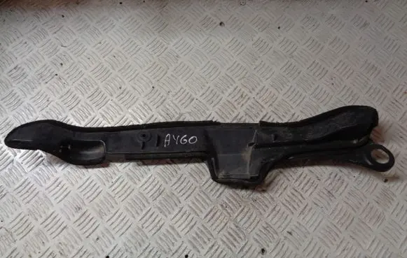 Toyota Aygo AB40 Fender foam support/seal 538270H030