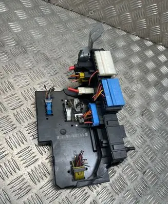 Mercedes-Benz E W212 Fuse box set 2129060505 2129028502 2129012304