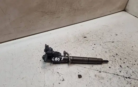 Volvo S80 Fuel injector 31272690