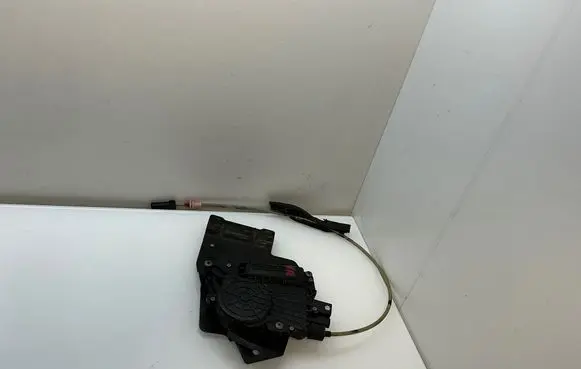 BMW 6 F06 Gran coupe Rear door soft close latching motor 4153310700