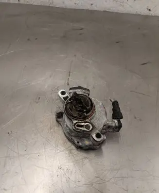 Citroen C4 II Vacuum pump 9684786780