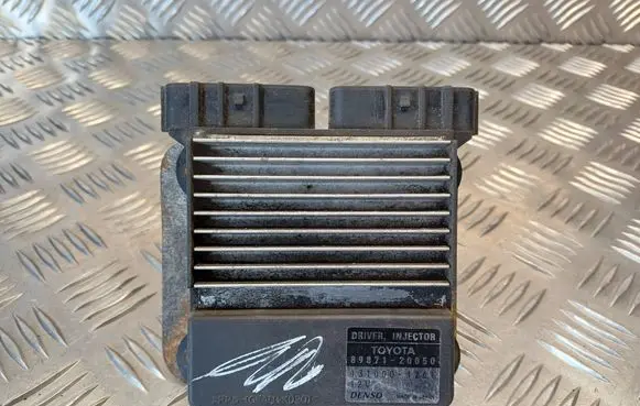 Toyota Corolla Verso E121 Fuel injection control unit/module 8987120050 1310001261