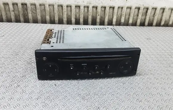 Renault Modus Radio/CD/DVD/GPS head unit 7700433948D