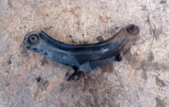 Renault Megane II Front lower control arm/wishbone