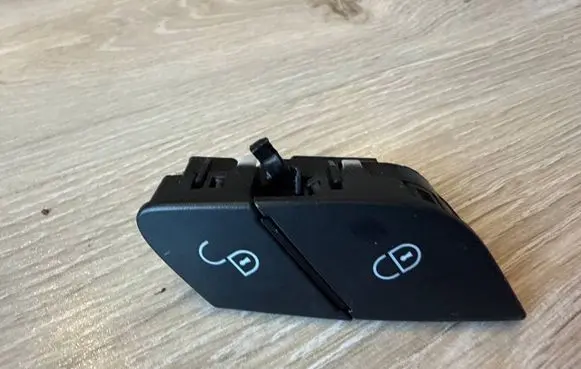 Mercedes-Benz ML W164 Central locking switch button A2518200910 03078050 2518200910